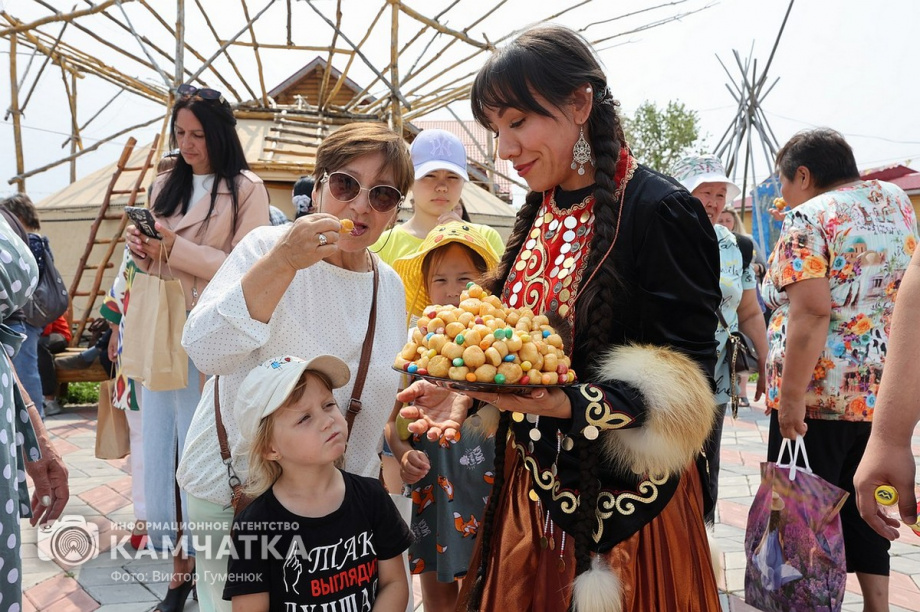 Сабантуй отмечают в центре Петропавловска-Камчатского. Фоторепортаж. фото: Виктор Гуменюк. Фотография 35