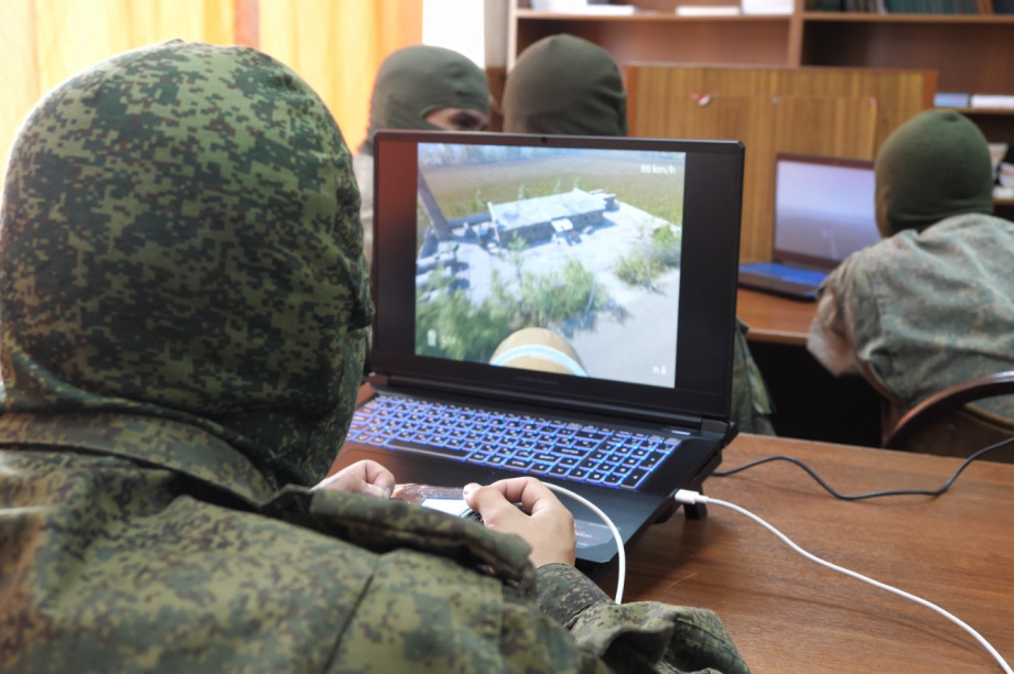 Начни карьеру в профессии будущего в легендарной 40-й бригаде морпехов. На линии фронта и в учебных классах (фото: пресс-служба ТОФ). Фотография 3
