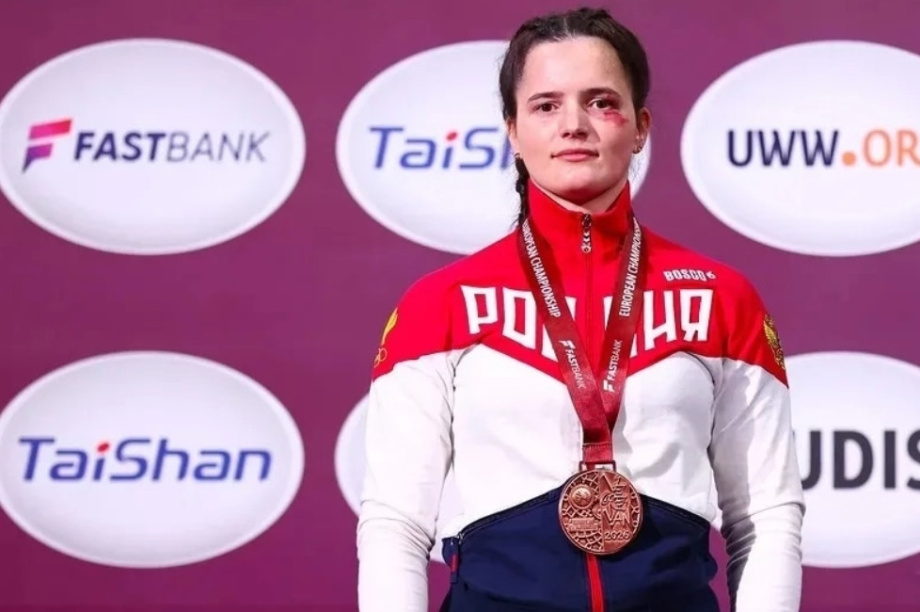 Губернатор поздравил камчатских спортсменок за бронзу на чемпионате Европы по панкратиону . Фото: kamgov.ru\ оргкомитет Чемпионата. Фотография 2
