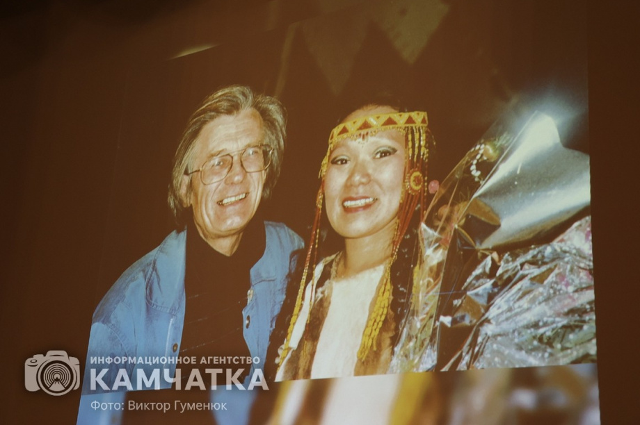 «Парту Героя» открыли сегодня в школе Петропавловска. фото: Виктор Гуменюк. Фотография 41