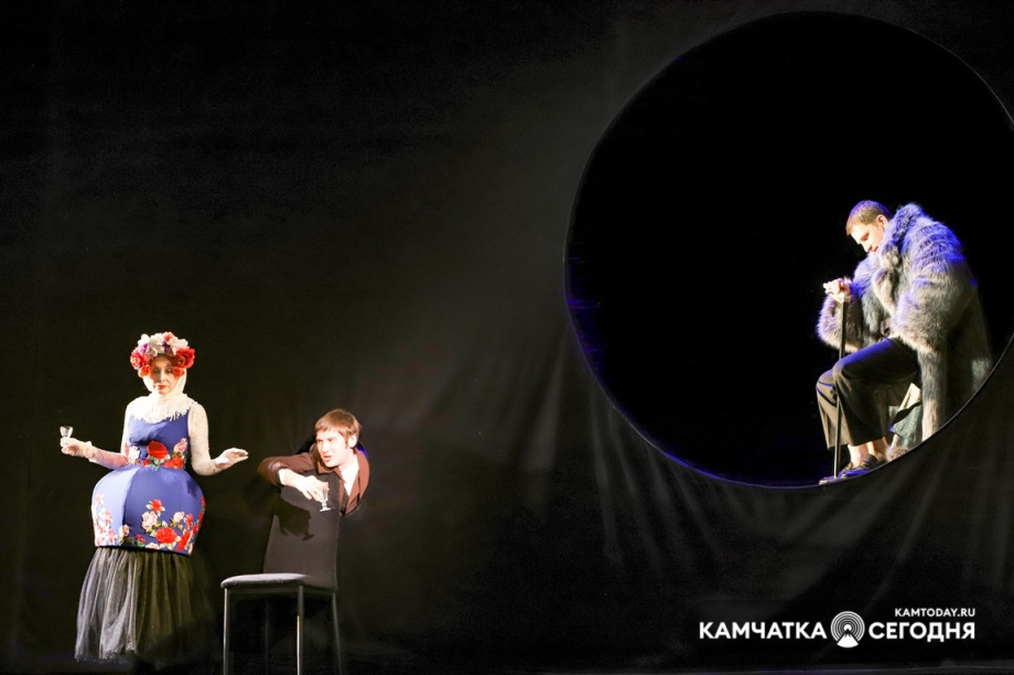 Премьера спектакля «Свои люди» состоится на Камчатке. Фото: Виктор Гуменюк. Фотография 13