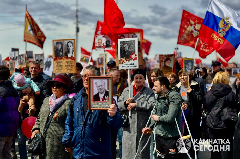 «Бессмертный полк» прошел по Петропавловску-Камчатскому. Фото: ИА "Камчатка". Фотография 14
