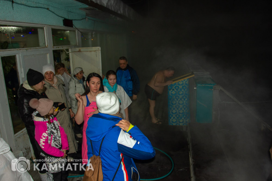 Крещенские купания состоялись в санатории «Жемчужина Камчатки». Фото: ИА «Камчатка»  . Фотография 38