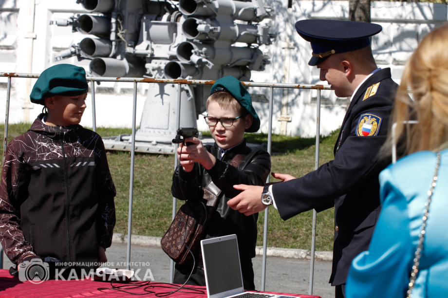 День пограничника празднуют на Камчатке (фоторепортаж). Фото: ИА «Камчатка» / Игорь Сафончик. Фотография 45