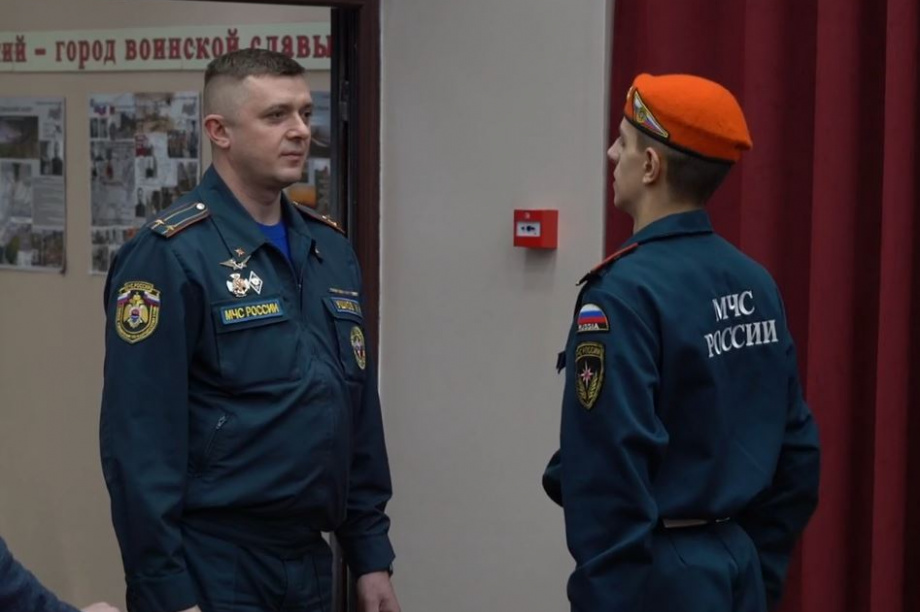 В Петропавловске-Камчатском прошло торжественное посвящение кадетов МЧС. . Фотография 3