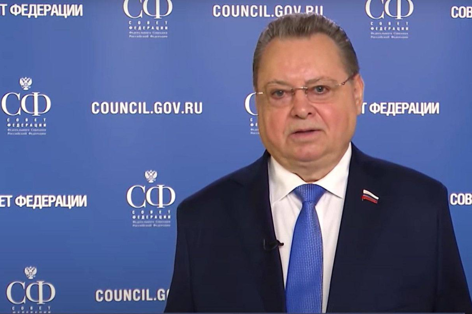 Борис Невзоров поздравил женщин Камчатки с 8 Марта. 
