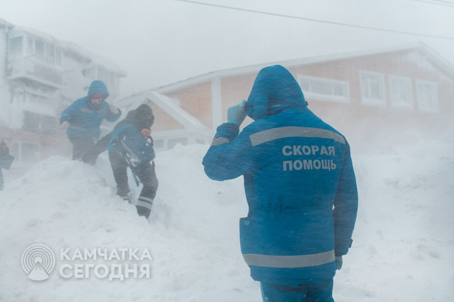 Камчатские медики самоотвержено спасали жизни в снежной буре. 