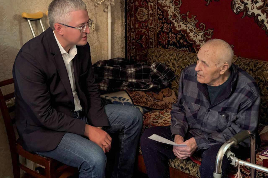Камчатского ветерана войны Григория Стороженко поздравили со 100-летием. . Фотография 1
