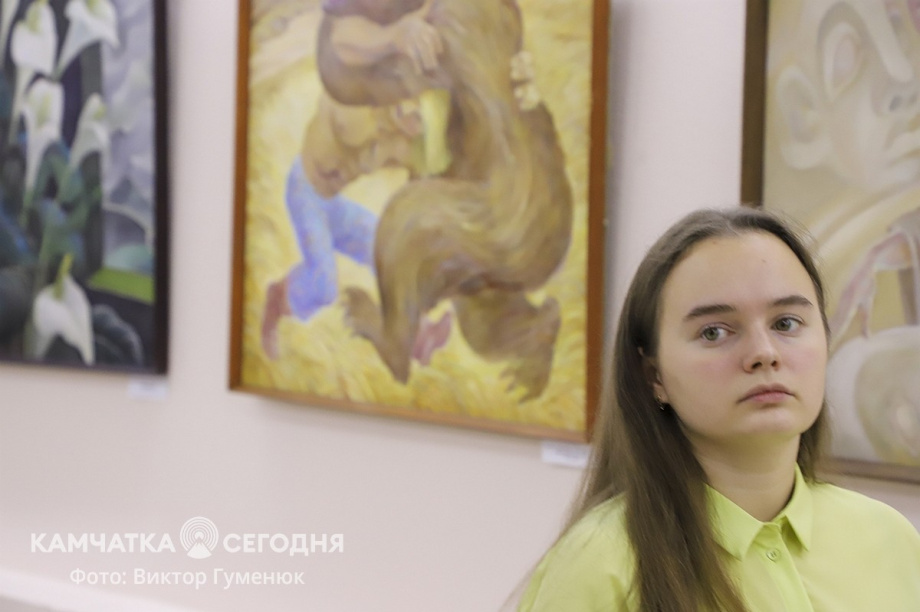 Открытие персональной юбилейной выставки Виталия Шохина «Мой вернисаж» на Камчатке. Фоторепортаж. Фото: Виктор Гуменюк\ИА "Камчатка". Фотография 44