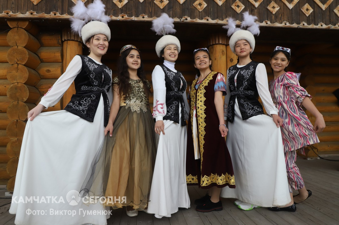 День независимости Азербайджана отметили на Камчатке. Фоторепортаж. фото: Виктор Гуменюк. Фотография 3