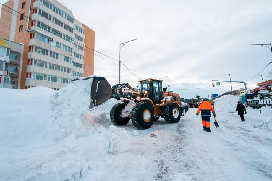 Петропавловск-Камчатский оживает после снегопада (фоторепортаж). Фото: Саша Русский, ИА "Камчатка". Фотография 10