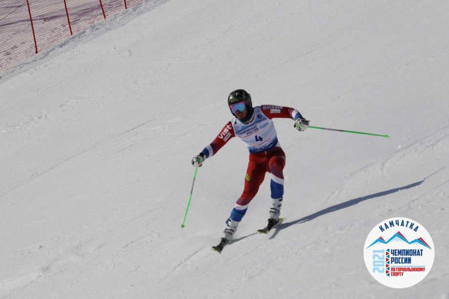На Камчатке участники горнолыжных соревнований продолжат борьбу за победу. Фото: Виктор Гуменюк. Фотография 9