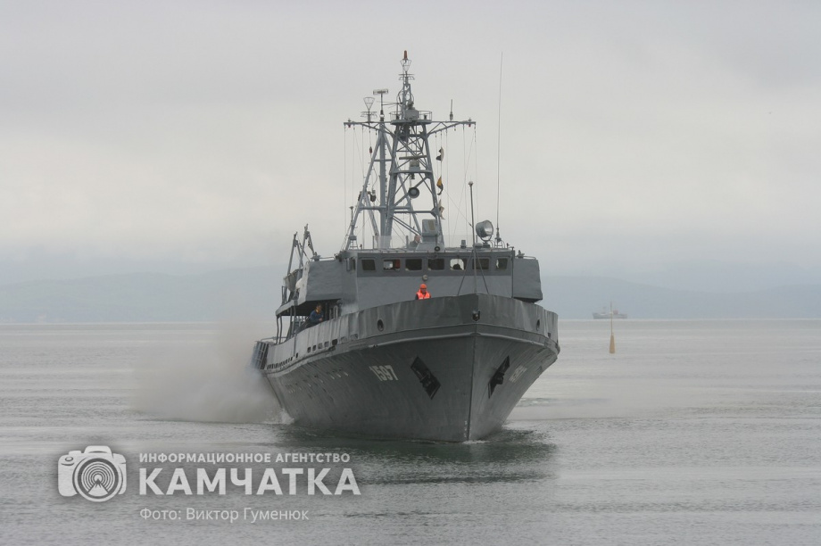 Камчатка празднует День Тихоокеанского флота. Фотоподборка. Фото: Виктор Гуменюк. Фотография 14