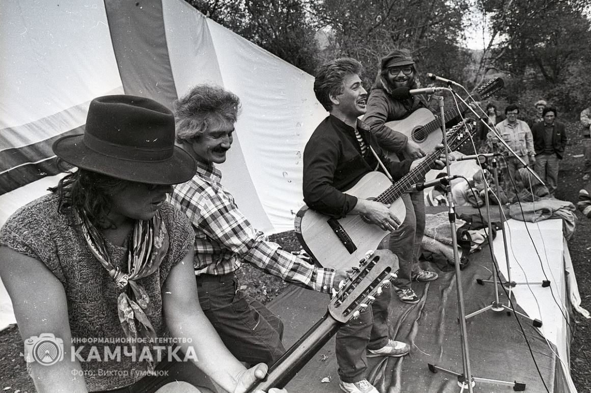 Камчатцы отмечают международный день бардовской песни. Фотоподборка. Фото: Виктор Гуменюк. Фотография 5