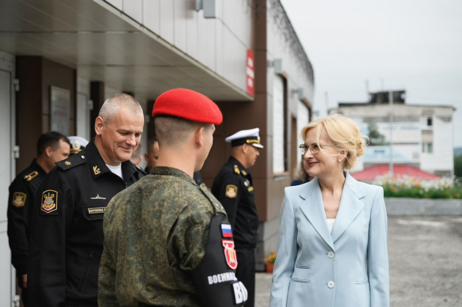 Ирина Яровая посетила Вилючинск и встретилась с военнослужащими. . Фотография 1
