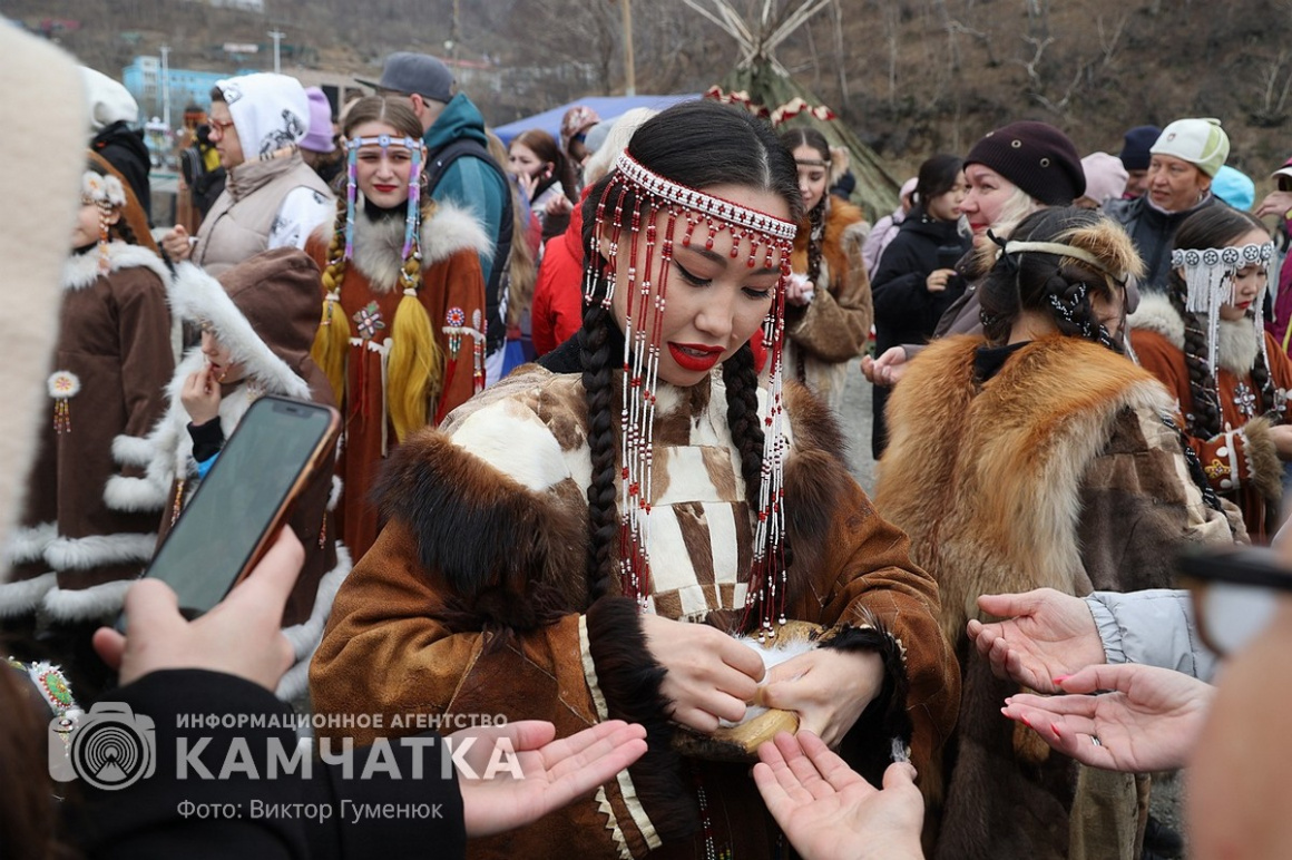 Праздник Весны и Миролюбия прошёл на Камчатке. Фото: Виктор Гуменюк. Фотография 55