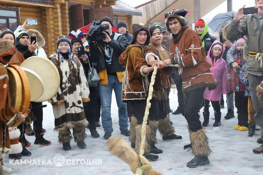 Корякский обрядовый праздник Хололо отметили в Петропавловске-Камчатском. Фоторепортаж. Фото: Виктор Гуменюк\ИА "Камчатка". Фотография 3