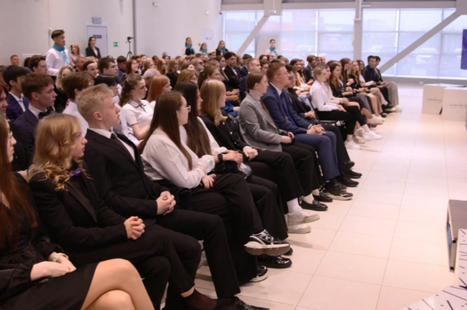 Владимир Солодов: Школьники на Камчатке показывают неизменный высокий результат. Фото: kamgov.ru. Фотография 4