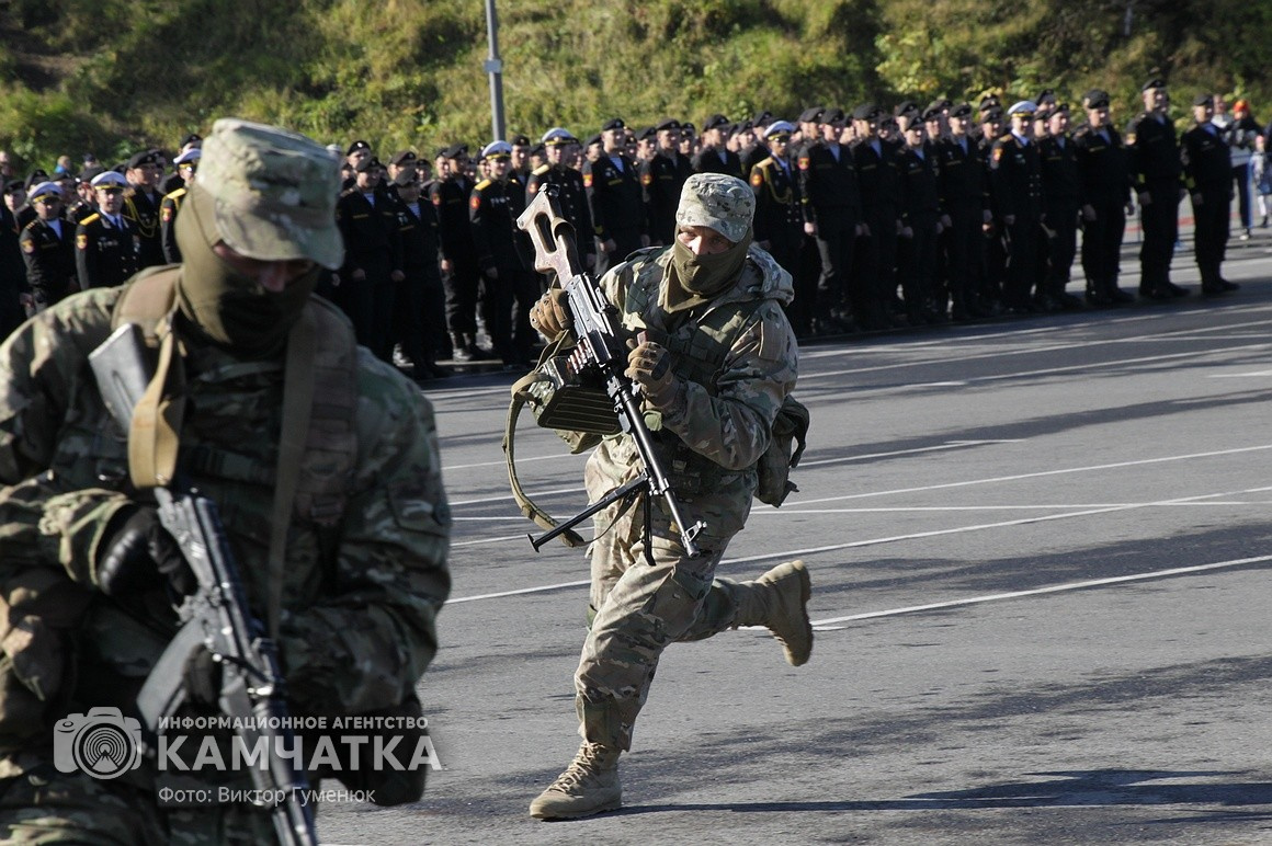 День морской пехоты отмечают на Камчатке. Фотоподборка. Фото: Виктор Гуменюк. Фотография 13