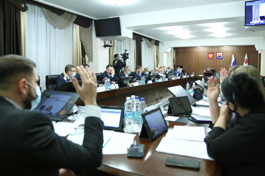 Законодательное собрание Камчатки утвердило 7 членов Общественной палаты региона. Фото: пресс-служба законодательного собрания Камчатского края