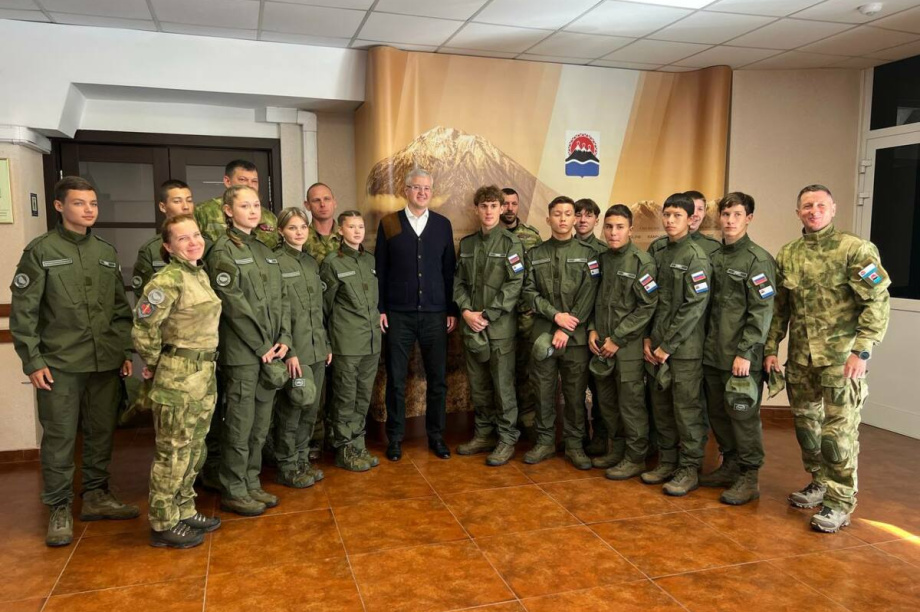 Камчатские курсанты готовятся к битве на «Пути ВОИНа». kamgov.ru. Фотография 1