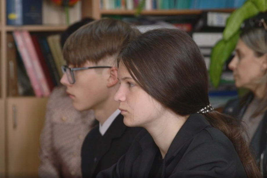 Экзамен для главы Камчатки устроили школьники из села Тиличики. Фото: kamgov.ru. Фотография 7