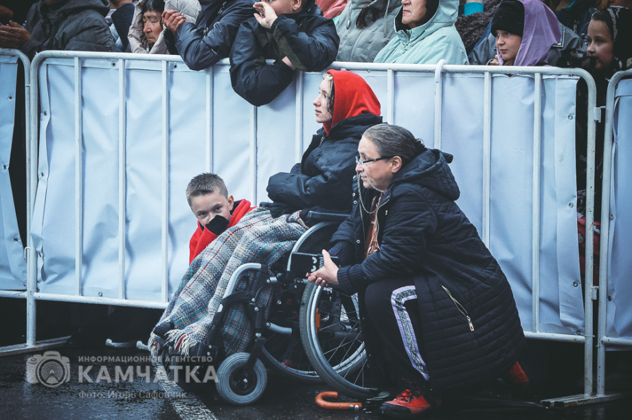 Елизовчанам спел Олег Газманов. Фото: «Камчатка Сегодня» \ Игорь Сафончик+. Фотография 28