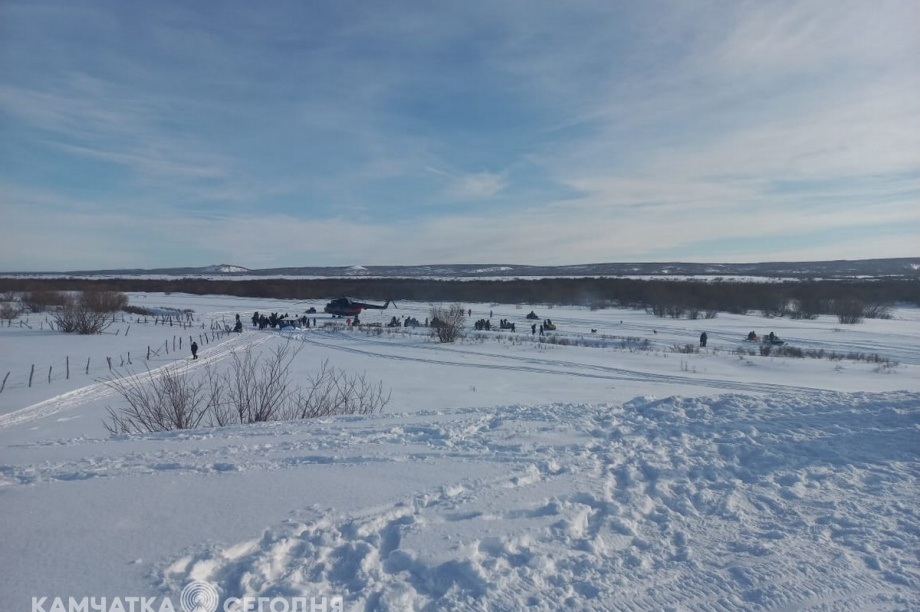 Жители села Седанка проводили своих земляков, вызвавшихся добровольцами на СВО. Фоторепортаж. фото: Светлана Захарова. Фотография 10