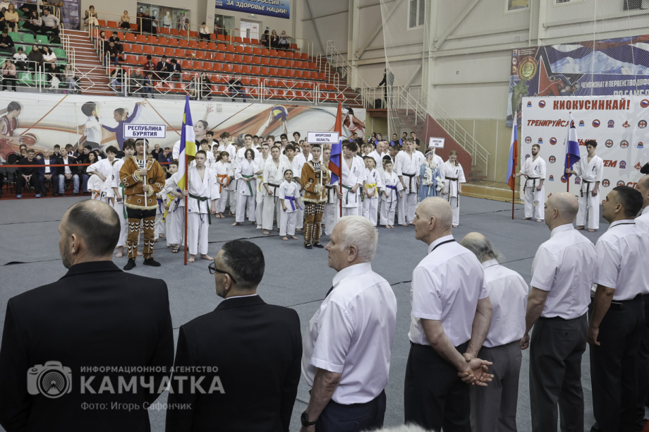На Камчатке состоялся Чемпионат и первенство ДФО по каратэ-киокусинкай (фоторепортаж). Фото: «Камчатка Сегодня» \ Игорь Сафончик. Фотография 23