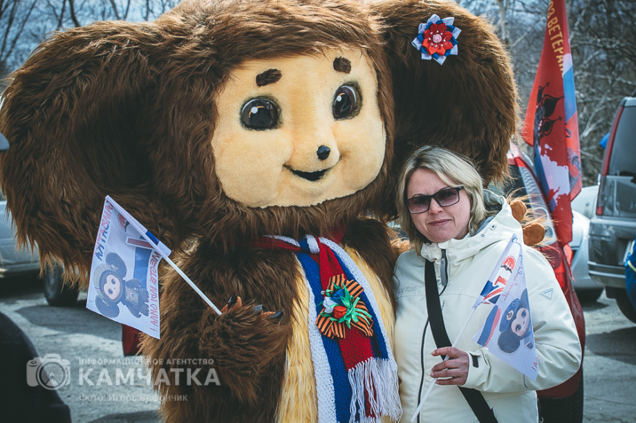 В честь 80-й годовщины Дня Победы на Камчатке провели рекордный автопробег  . . Фотография 12