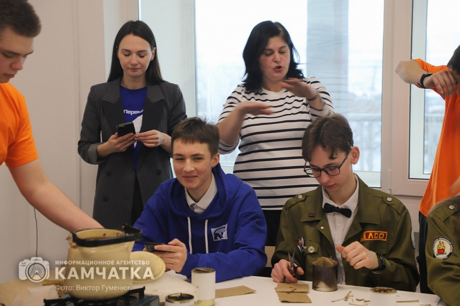 Штаб общественной поддержки открыт в краевой столице Камчатки. Фото:Виктор Гуменюк. Фотография 69