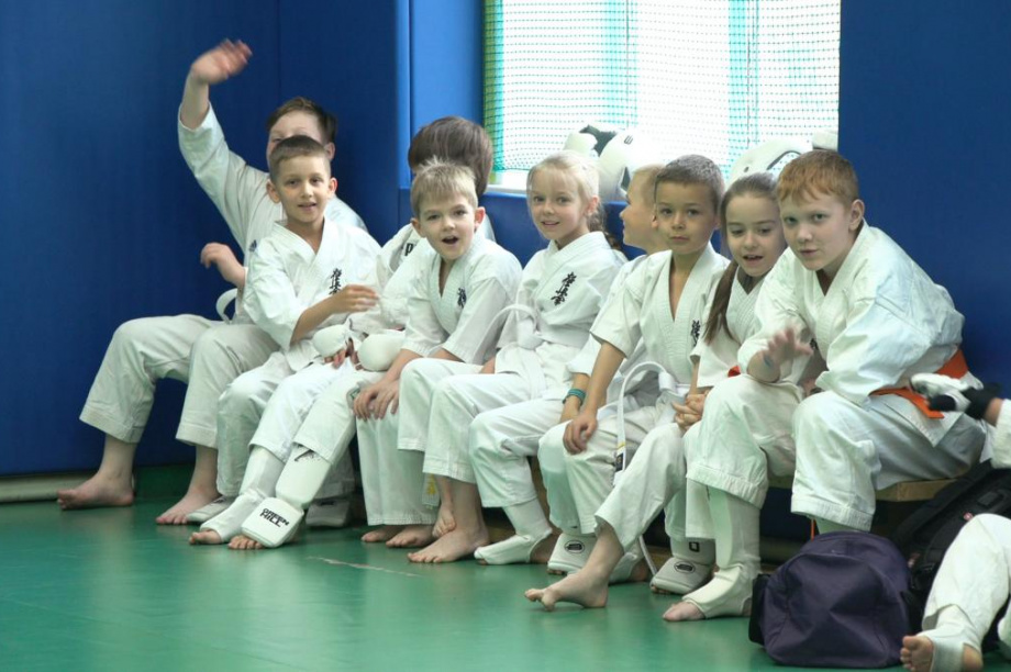 Юные камчатцы активно занимаются каратэ-киокусинкай в школах. Фото: kamgov.ru