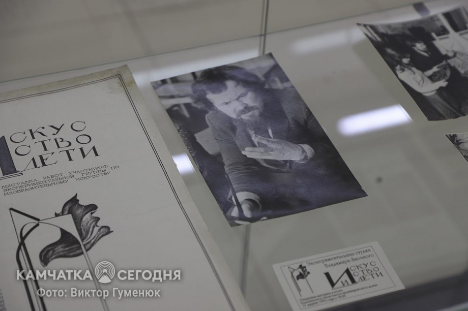 Открытие персональной выставки художника Владимира Заочного «Ах, эта графика». Фоторепортаж. . Фотография 38