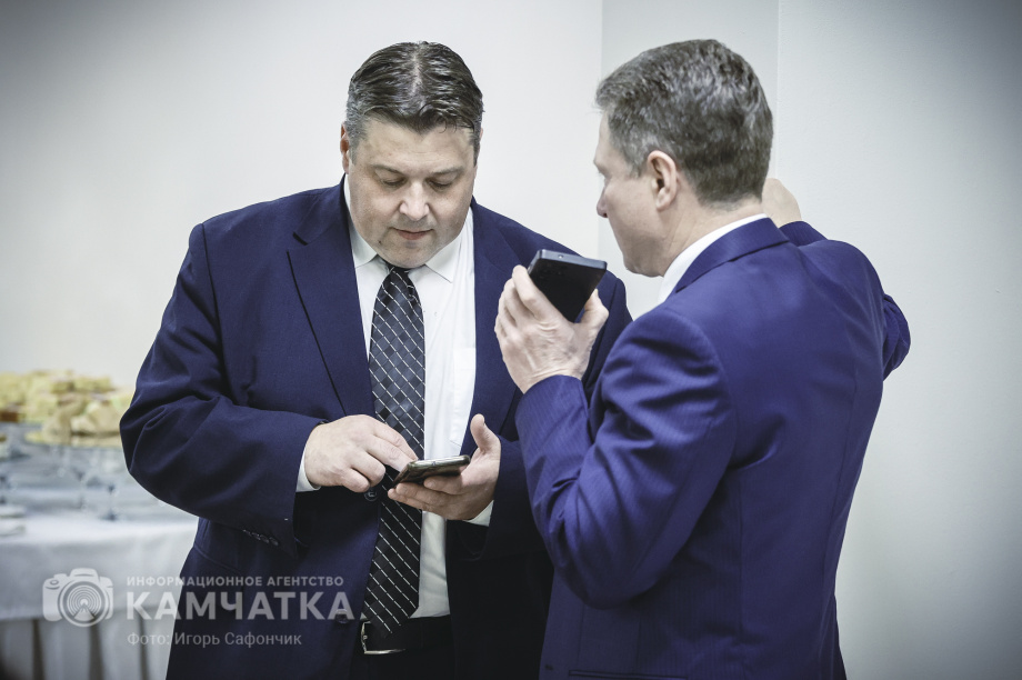 Губернатор Камчатского края Владимир Солодов огласит послание органам власти субъекта (фоторепортаж). Фото: «Камчатка Сегодня» / Игорь Сафончик. Фотография 25