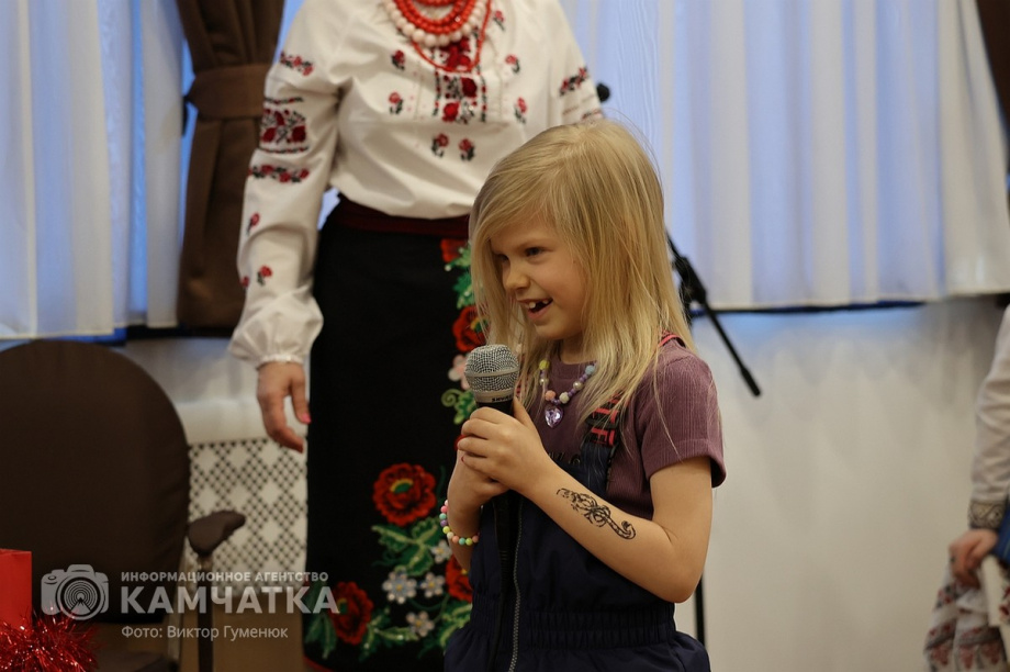 Святочные традиции вспоминали в краевой библиотеке Камчатки. Фото: Виктор Гуменюк. Фотография 12