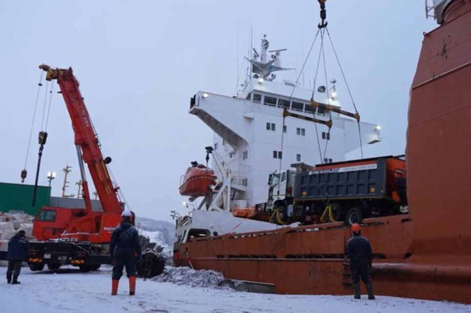 На Камчатку приехала новая техника для расчистки краевой столицы. Фото: kamgov.ru. Фотография 1