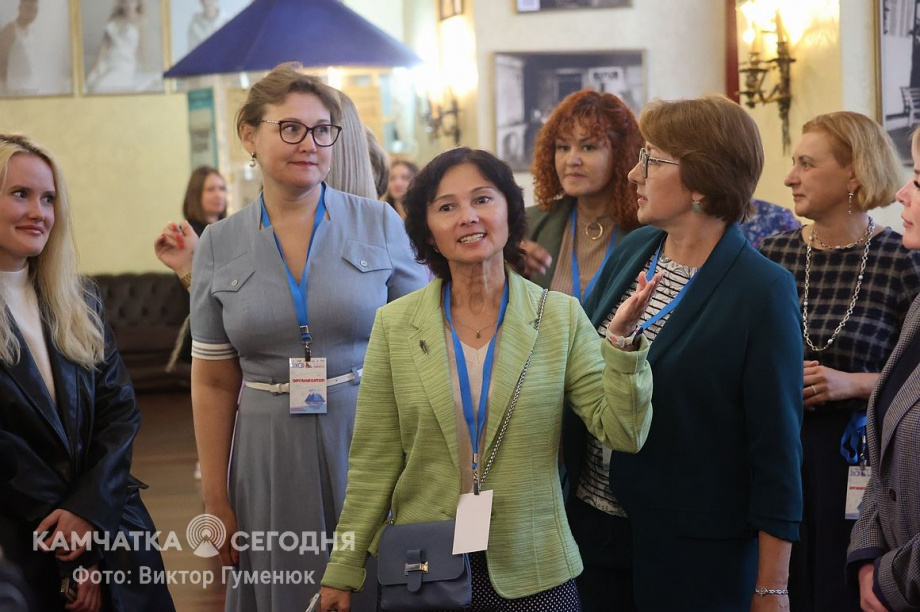 Встреча народного артиста РФ Сергея Безрукова с камчатскими журналистами. Фоторепортаж. Фото: Виктор Гуменюк. Фотография 6