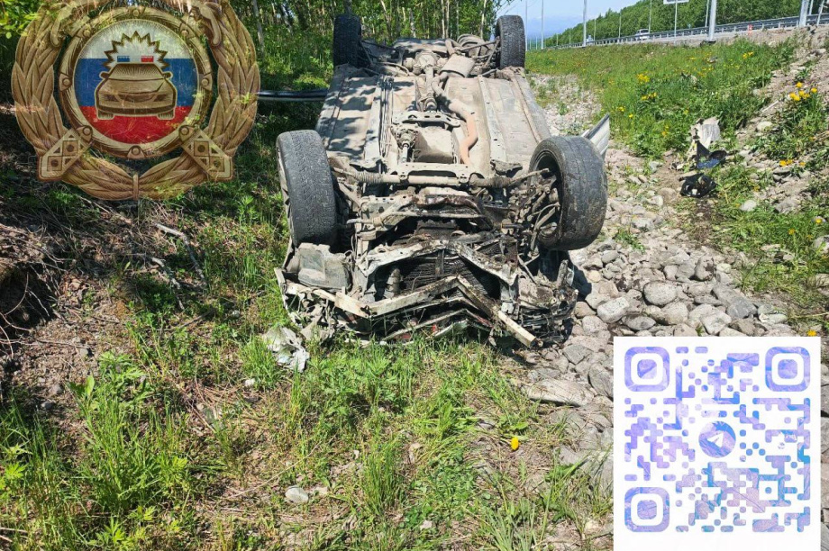 На Камчатке трезвая девушка перевернулась на "Тойота Марк 2" . Фото: Госавтоинспекция Камчатского края