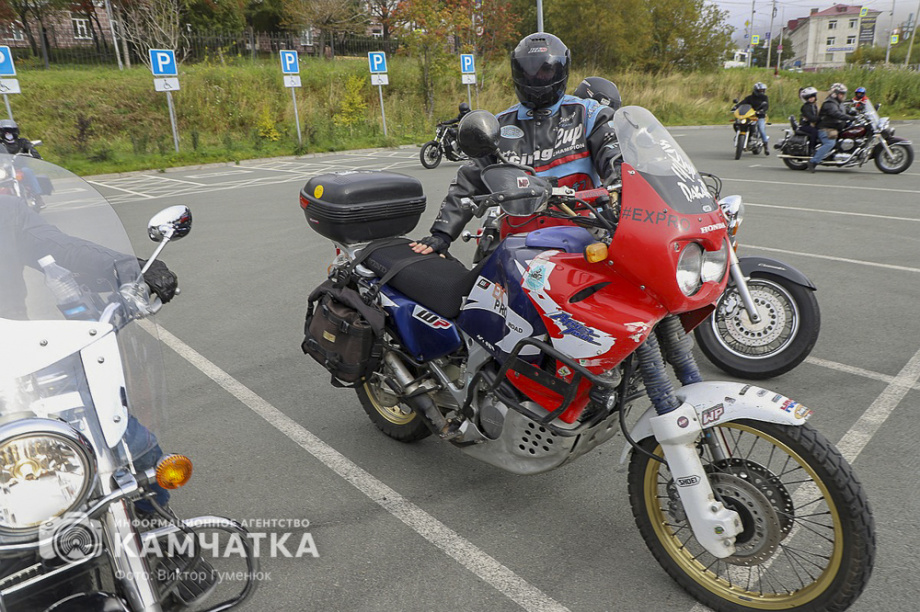 Камчатские байкеры завершили мотосезон 2024 года (фоторепортаж). Фото: ИА «Камчатка» . Фотография 44