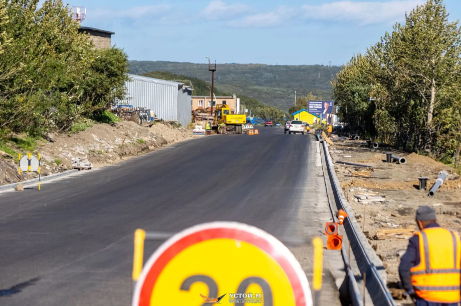 На федеральной дороге А-401 в Петропавловске-Камчатском продолжаются ремонтные работы. Фото: Устой-М. Фотография 10
