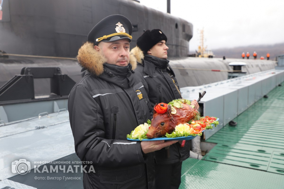 АРПК «Генералиссимус Суворов» причалил к берегам родной бухты в Вилючинске на Камчатке. Фото: Виктор Гуменюк . Фотография 32