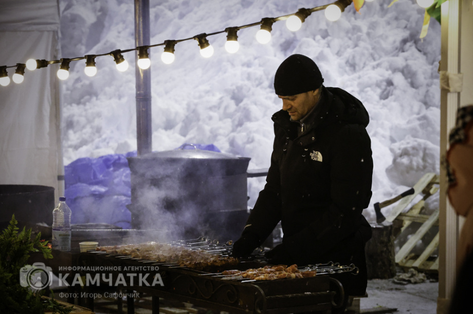 Новогодняя ночь в Петропавловске-Камчатском (фоторепортаж). . Фотография 17