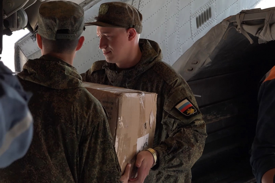 С Камчатки военным самолетом отправили 17 тонн гуманитарной помощи для ЛДНР. Фото: kamgov.ru. Фотография 6