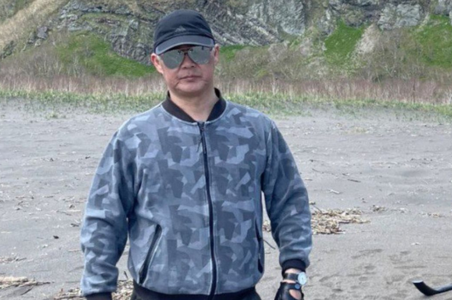 На Камчатке пилот вертолёта Robinson умер после посадки в районе вулкана Крашенинникова. Фото: Дальневосточная транспортная прокуратура / соцсети. Фотография 2
