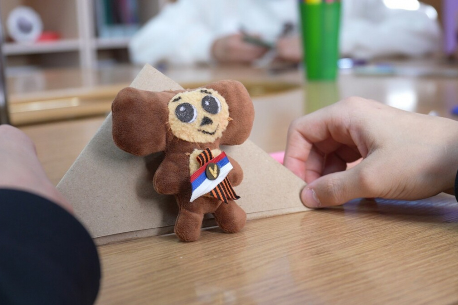 #ПозывнойКультура: Дети с Камчатки написали письма для участников СВО. Фото: kamgov.ru. Фотография 1