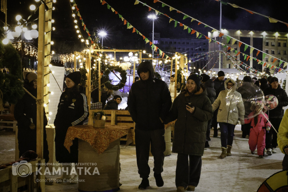 Новогодняя ночь в Петропавловске-Камчатском (фоторепортаж). . Фотография 30