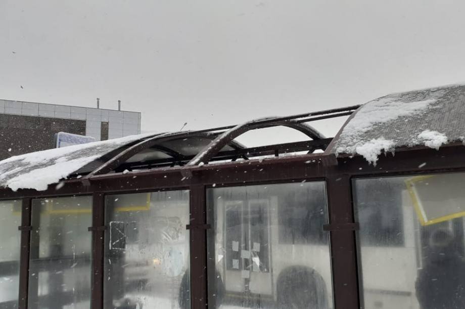  Вандалы разгромили остановочный павильон на КП в Петропавловске. Фото: администрация ПКГО. Фотография 3
