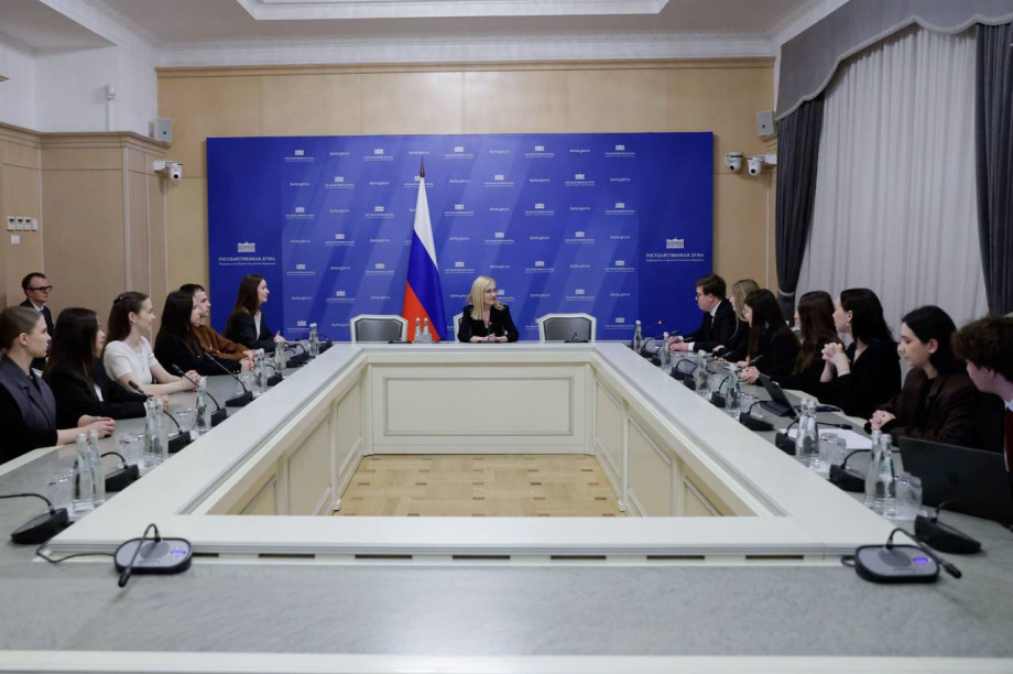 Молодежь Камчатки представила Ирине Яровой проекты по развитию родного края. 