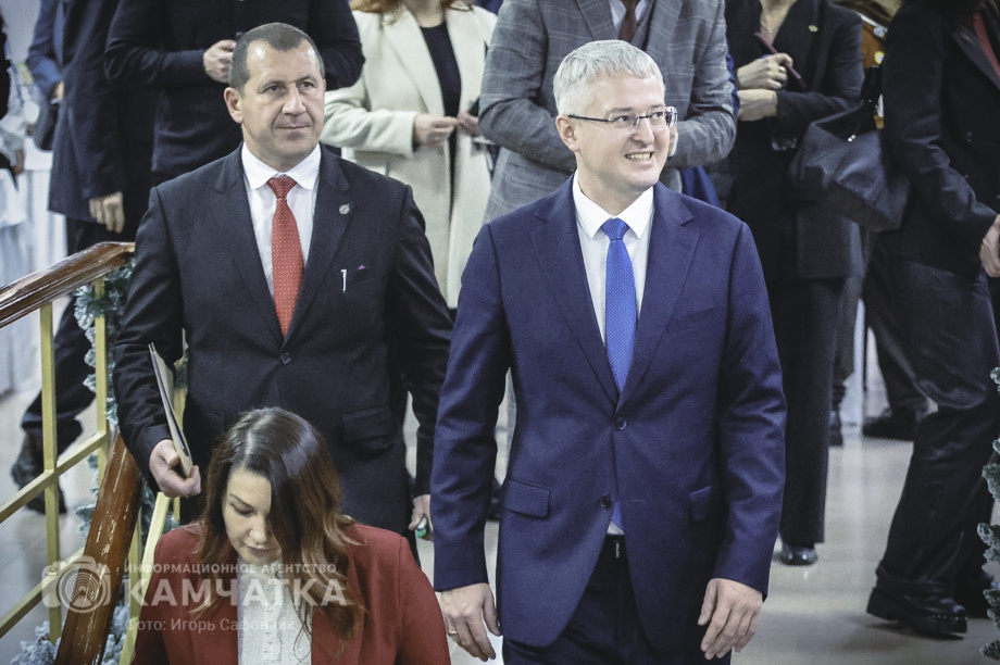 Губернатор Камчатского края Владимир Солодов огласит послание органам власти субъекта (фоторепортаж). Фото: «Камчатка Сегодня» / Игорь Сафончик. Фотография 23