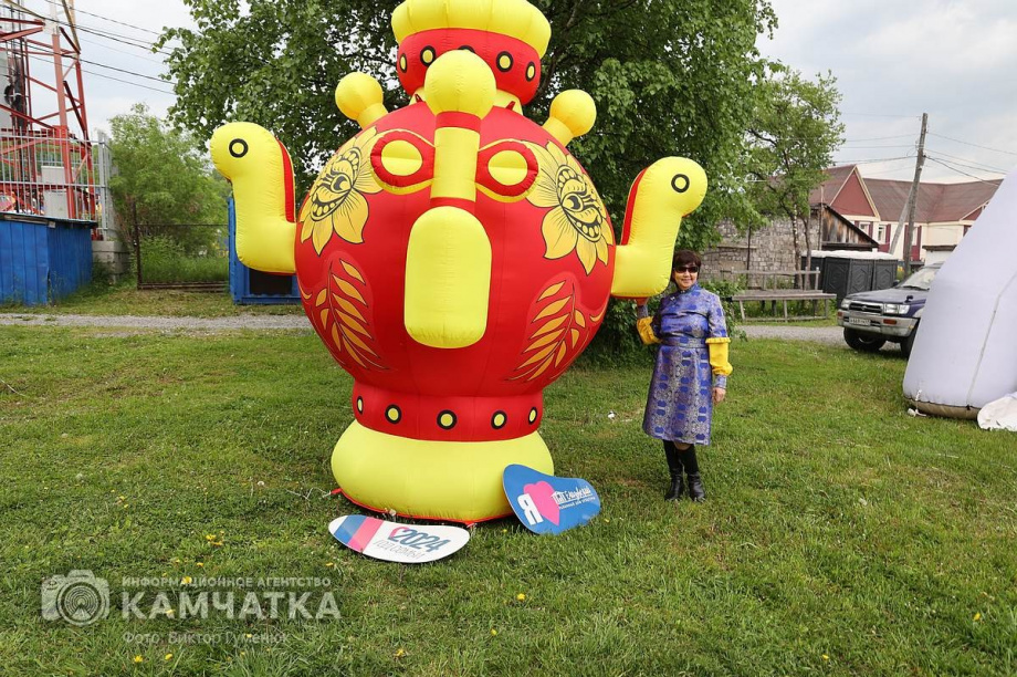 Мы славяне! — народное гуляние в Елизово было ярким и позитивным. Фото: ИА «Камчатка» \ Виктор Гуменюк. Фотография 28